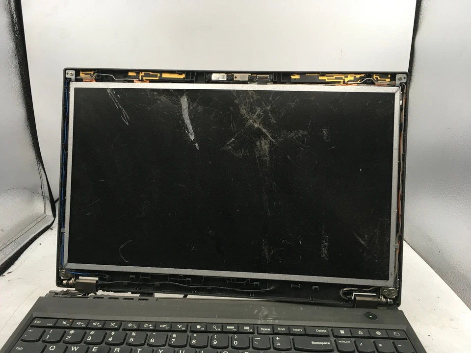 LENOVO THINKPAD T540P - FOR PARTS/REPAIR - INTEL I5 4TH GEN - 6GB RAM - 15" - BB - Image 2 of 4