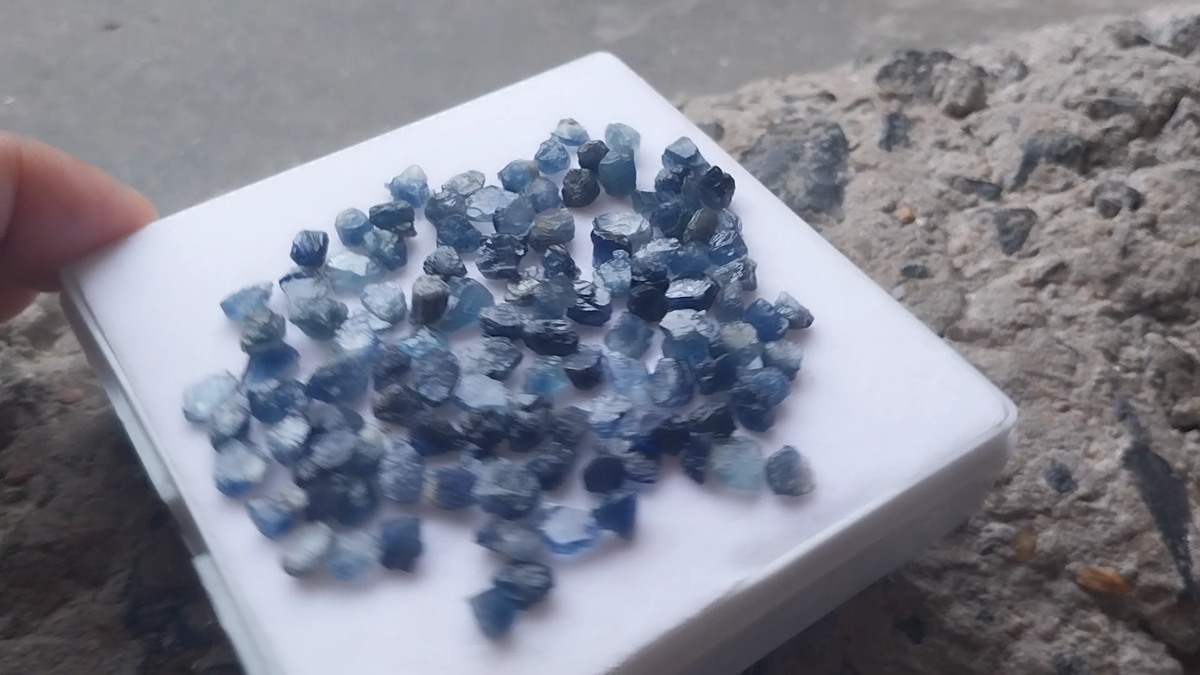 120 Carat 5 to 8 MM Natural Translucent Blue Color Sapphire Raw