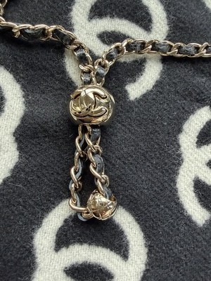 Chanel iPhone 16 Pro Case With Chain Black 25P | eBay