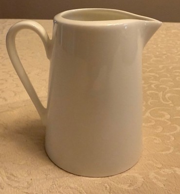   One (1) Dibbern Konisch Zylindrisch Fine Bone china Creamer, White (0.25L)