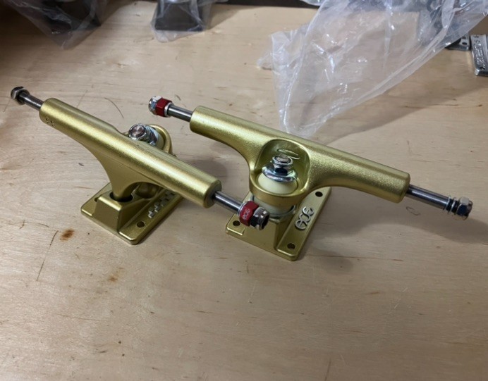 Trucks Set 8.5 - Independent 144 149 159