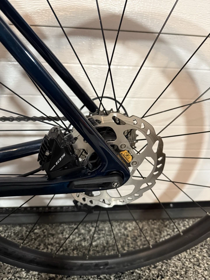 Trek Emonda SL5 2023 диск полный углерода Shimano 105 R7020 2 x 11 скорость размер 54 - Изображение 3 из 4