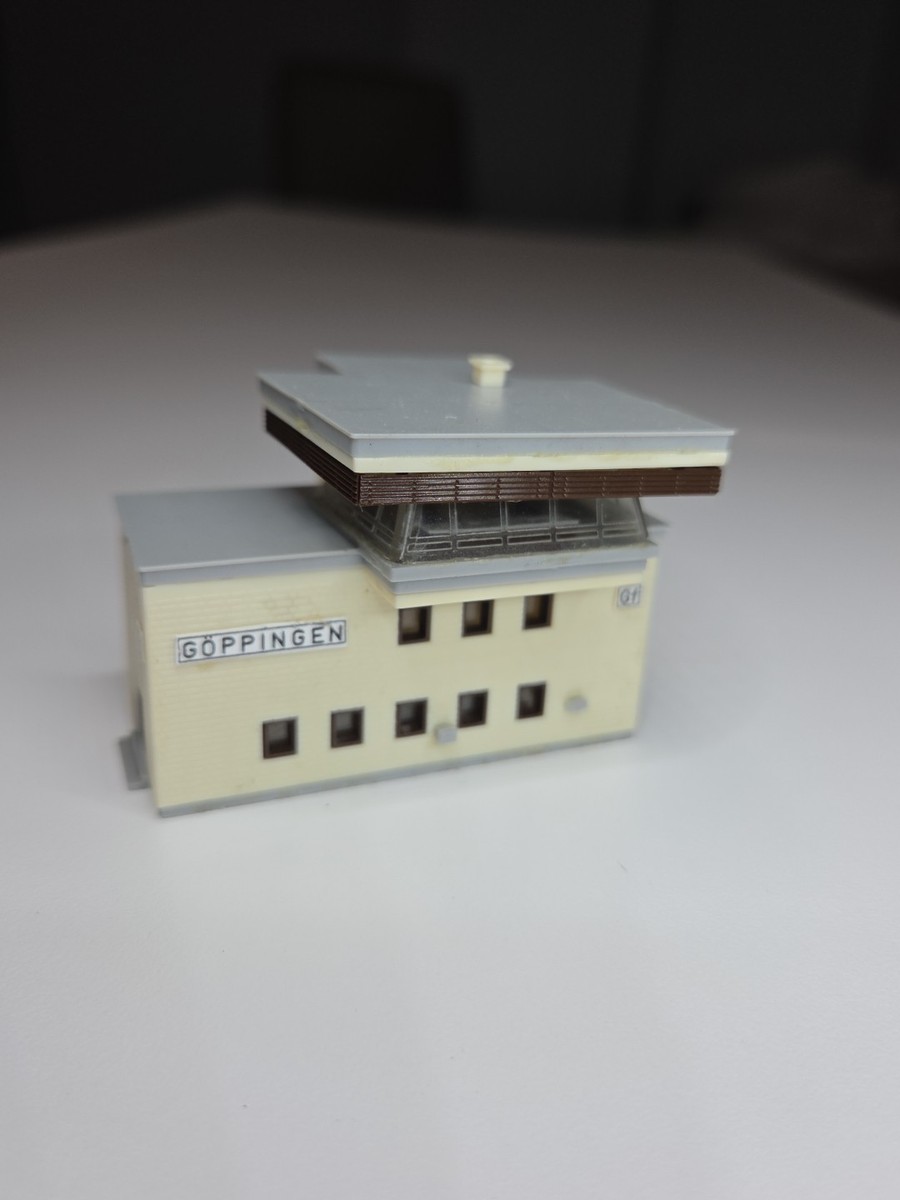 Marklin Mini-club Z Gauge 8965 Modern Goppingen Signal Tower Kit
