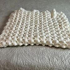 Retro Handmade Crochet Baby Cream Colored Blanket Crib Lap Throw Bubble Pattern