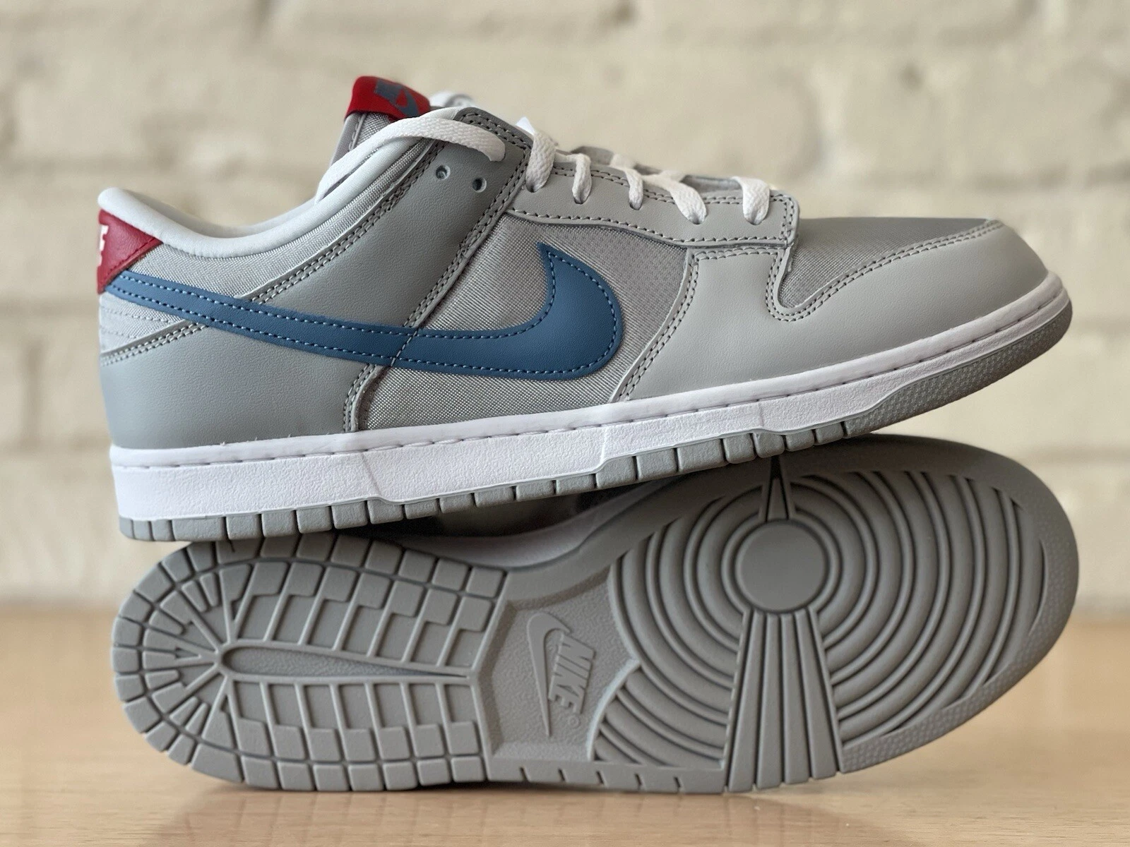 YEEZY Scarpe Nike Dunk Low QS Retro Silver Surfer Running Marvel da uomo taglia 10 HF0391 001