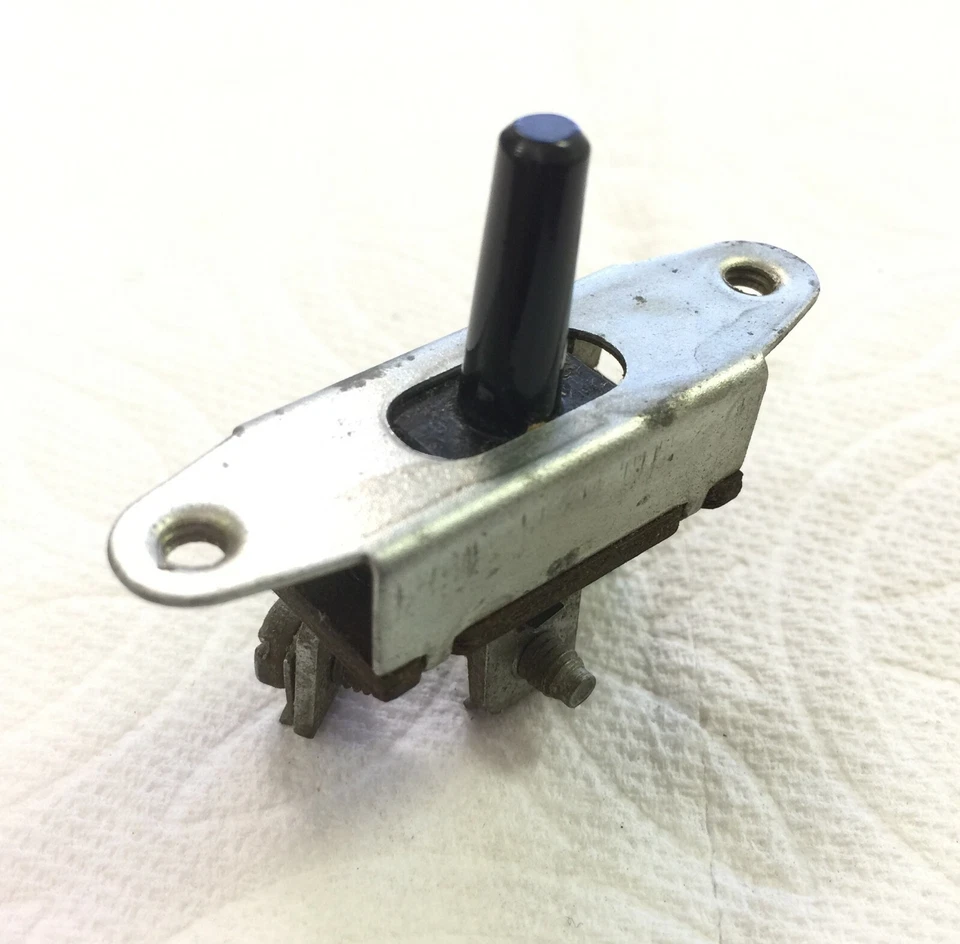 Interruptor de tablero 1404 Delco Remmy N.O.S 1940-46 CHEVY GMC TRUCK Foto 3 de 4