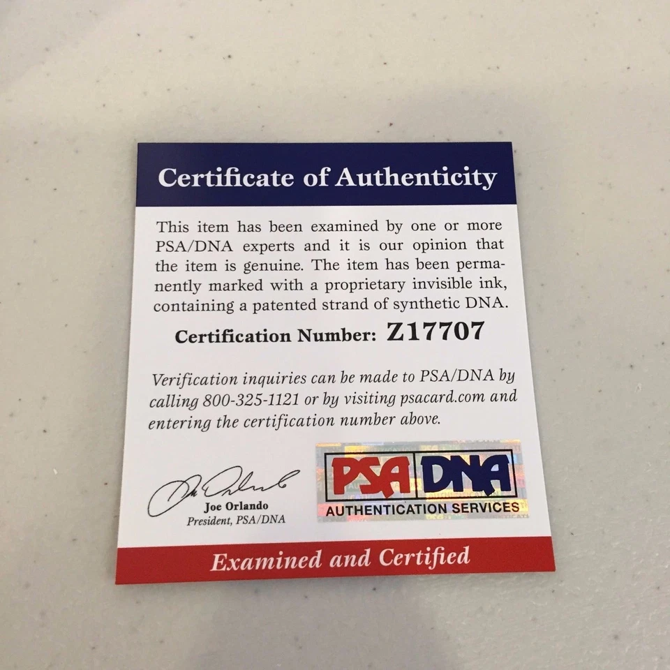 Beautiful 1940's Pee Wee Reese + Wife Signed Autographed 8x10 Photo PSA DNA COA - Image 3 of 3