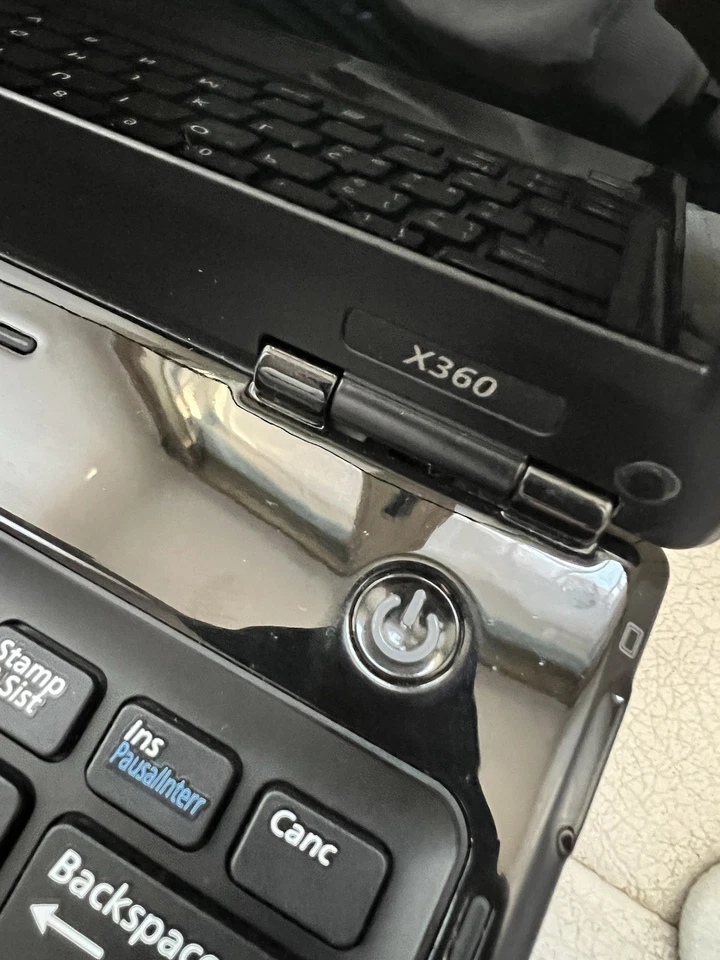 Samsung NP X360 13.3 Linux ultrabook 3GB RAM 60 GB HDD SU9400 CPU Raro Grado B - Imagen 4 de 4