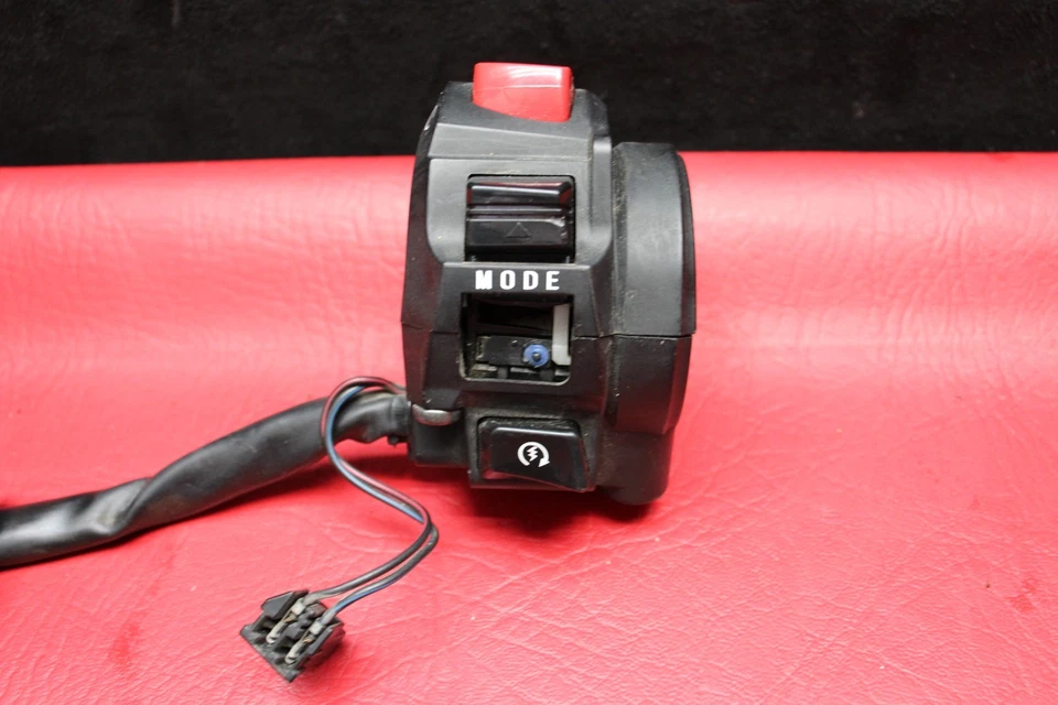 Controles de interruptor derecho OEM 2008-2020 2018 SUZUKI HAYABUSA GSX1300R #8545 Foto 4 de 4