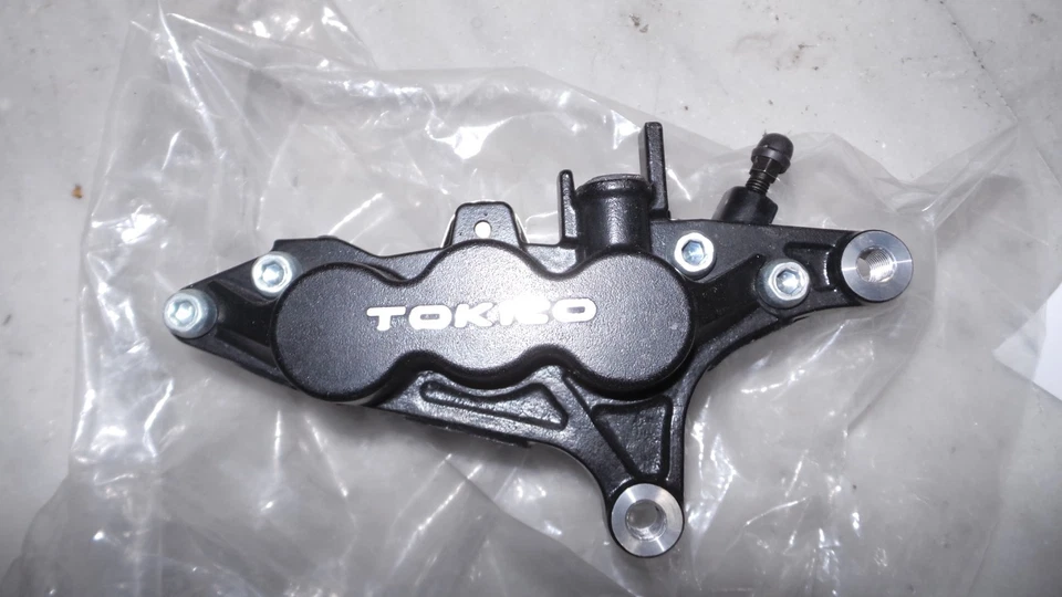SUZUKI GSXR 1300 HAYABUSA 2001 RIGHT FRONT BRAKE CALIPER NEW NO BOX NEW LOOK - Image 3 of 4