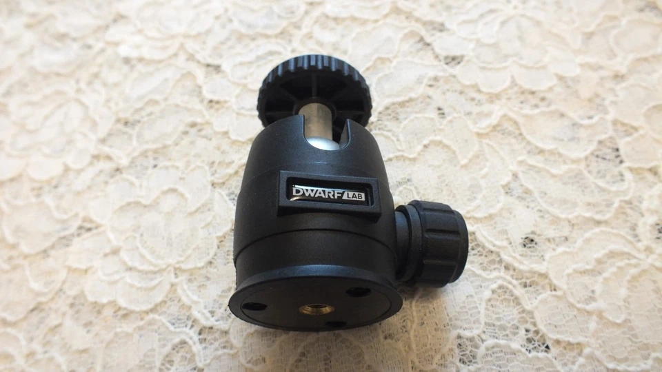 Dwarf Lab Dwarf ll ball head smart telescope adaptor - Image 2 of 3