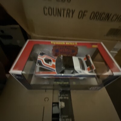 M2 Machines 1971 Plymouth CUDA 440 Barracuda 1/24 Model Red White Blue R96 NEW
