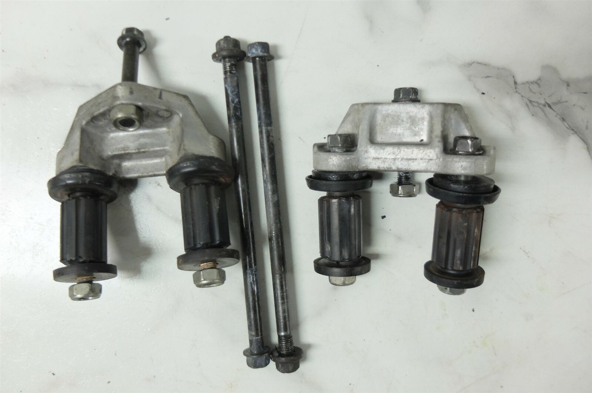 んは 95 Kawasaki ZX 1100 E GPZ GPZ1100 engine motor mounts brackets