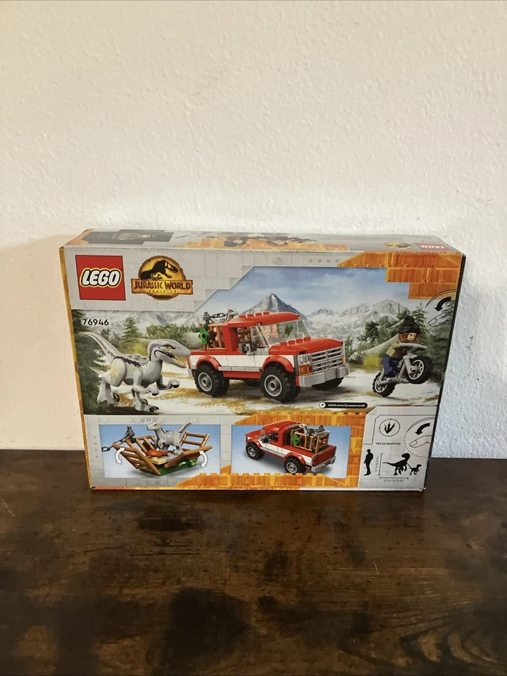 LEGO Jurassic World Blue & Beta Velociraptor Capture 76946 Building Kit 181 pcs - Image 3 of 4