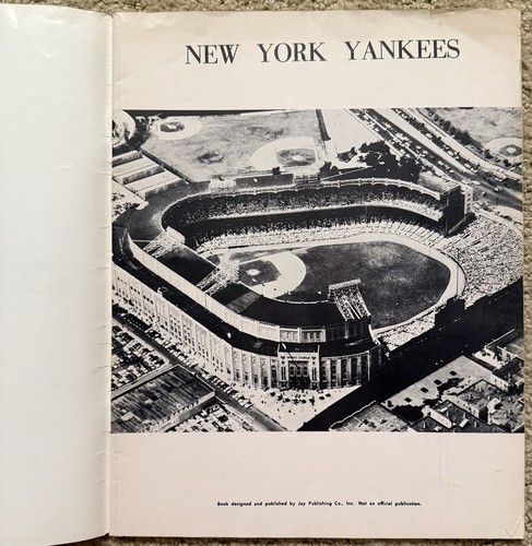 1962 New York Yankees Baseball Yearbook - Mickey Mantle & Roger Maris Cover - Picture 3 of 15