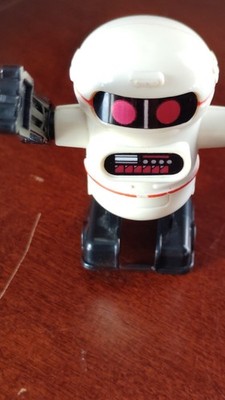 Wind-Up Robot Toy White Black Moving Arms Modern Design Ages 4-11