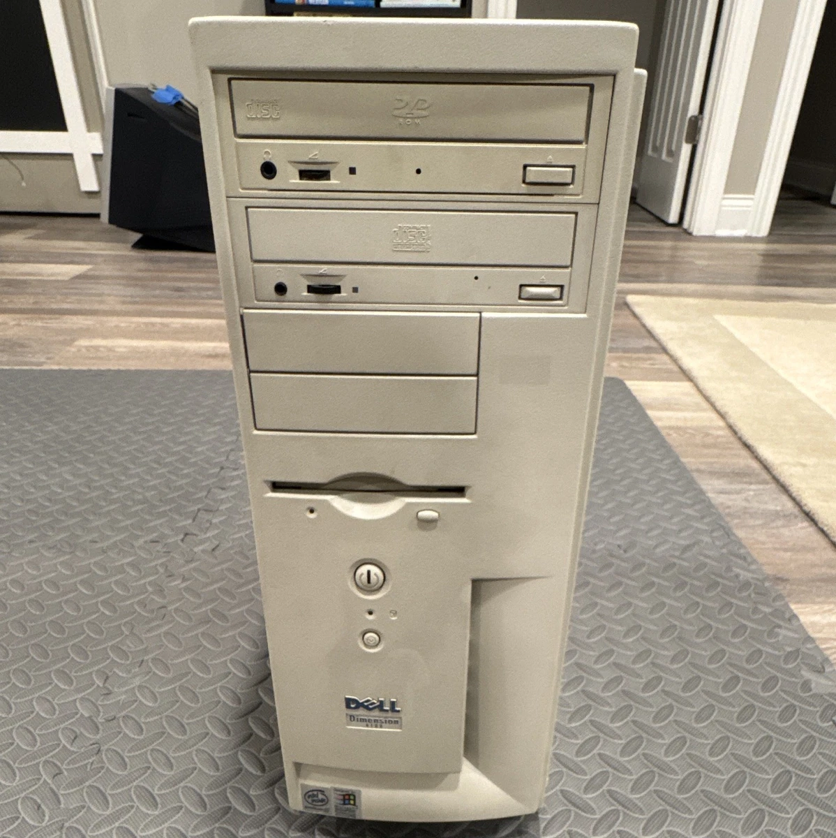 Intel Pentium III USB 2.0 Connectivity PC Desktops & All-In-One