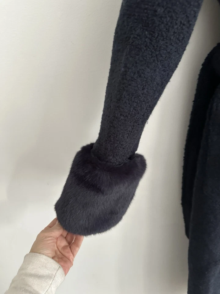 ABRIGO TED BAKER 12 LARGO AZUL MARINO FORMAL NUEVO Mujeres Nuevo con Etiquetas £399 Cinturón Desprendimiento Cuello de Piel Foto 3 de 4