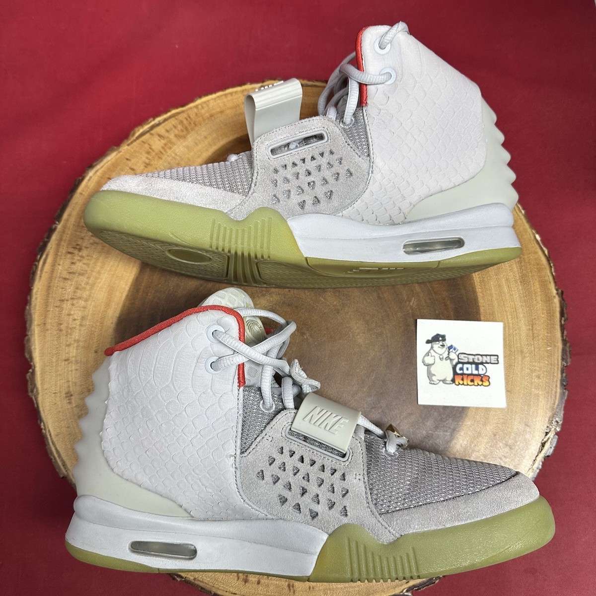 Nike Air Yeezy II 2 Pure Platinum Plat Size 9.5 508214-010 Solar