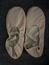 Capezio Split Sole Ballet Shoes Juliet ll gently worn 2027 9M