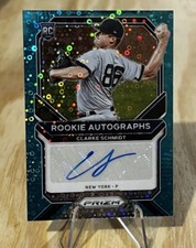 Clarke Schmidt /12 TEAL DONUT CIRCLES SP AUTO ROOKIE AUTOGRAPHS 2021 Prizm