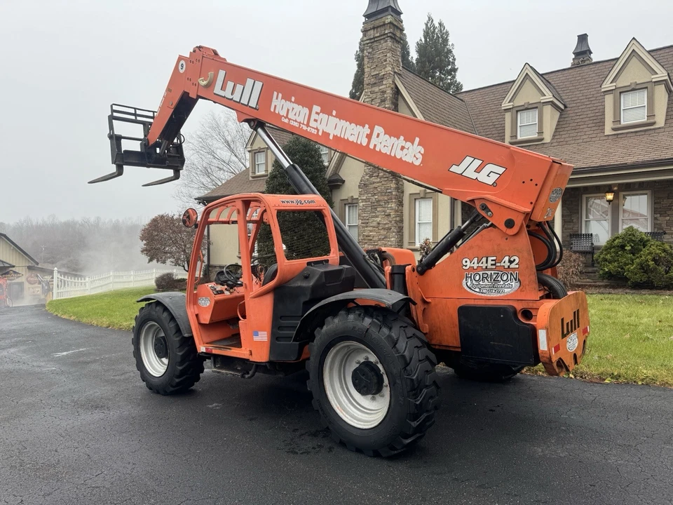 Manipulador telescópico Lull 944e Foto 2 de 4