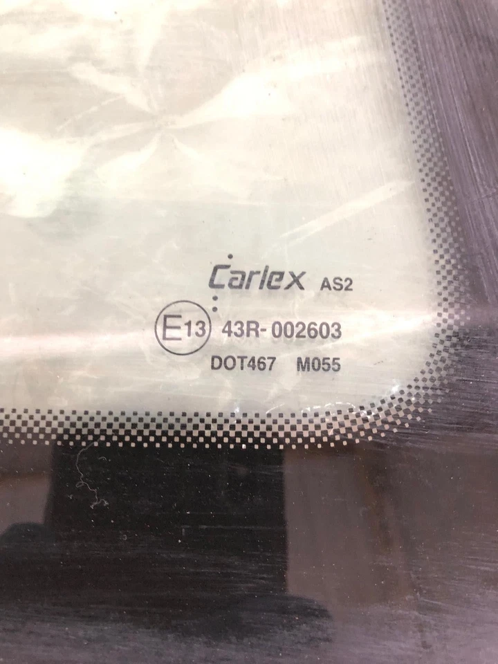 Chevrolet Geo Tracker 2002 ventana trasera cuarto de vidrio lado izquierdo del conductor LH OEM Foto 4 de 4