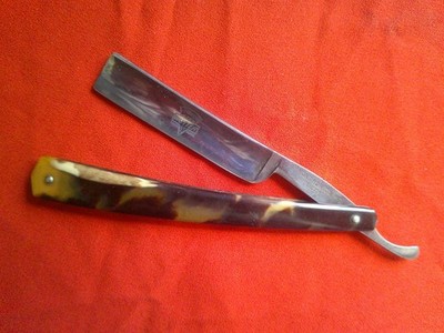 Beautiful E.C. Simmons  Keen Kutter Straight Razor