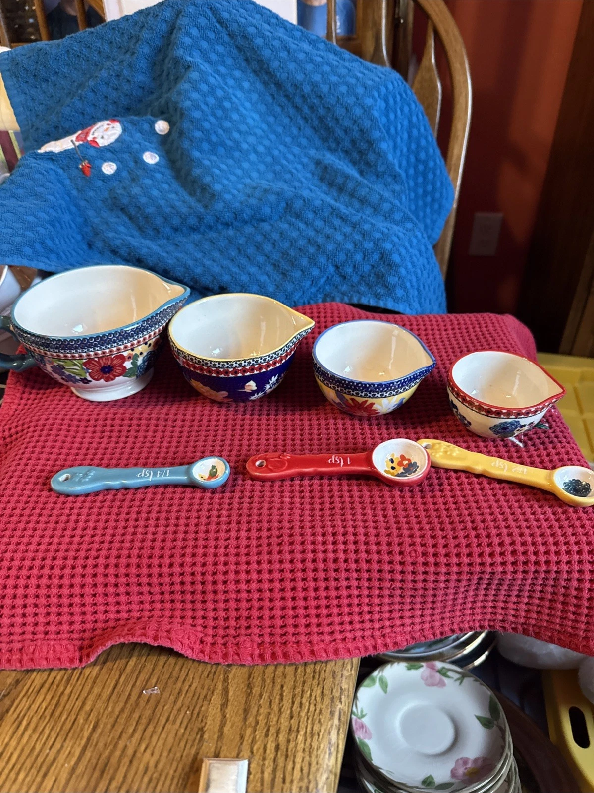 pioneer woman nesting measuring cups and spoons
Opens in a new window or tab
