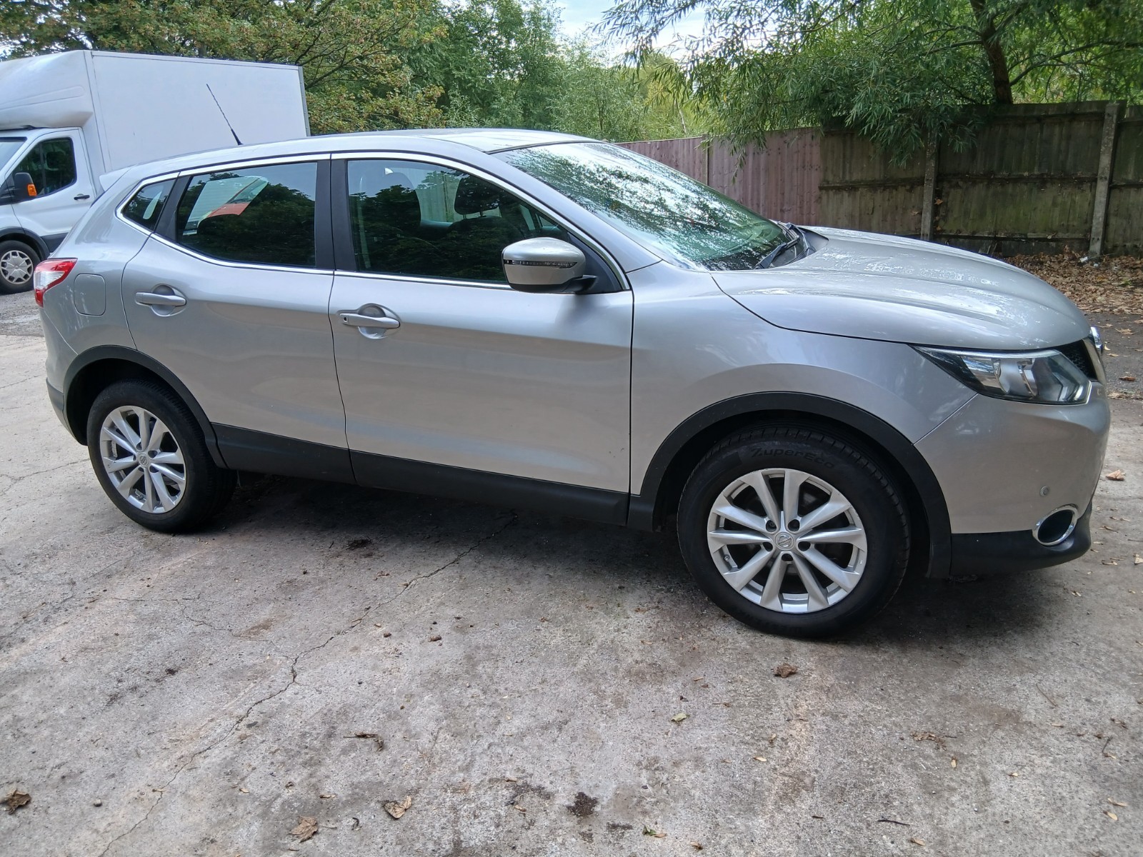 2015 Nissan Qashqai, photograph 3