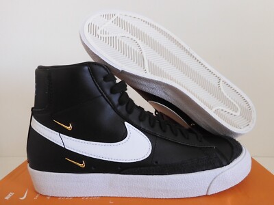 WMNS NIKE BLAZER MID 77 SE BLACK-WHITE-BLUE-GOLD SZ 7 [CZ4627-001]