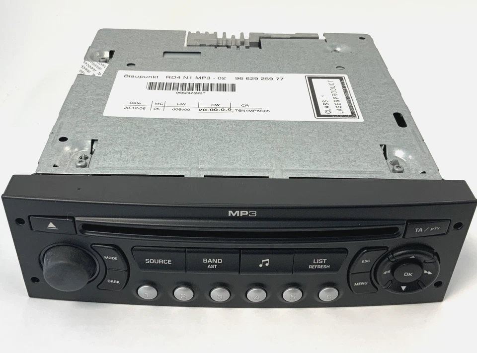 BLAUPUNKT RD4 N1-MP3 -02 Autoradio mit CD-Player NEU NEW car radio BP 9662925977 - Bild 2 von 4