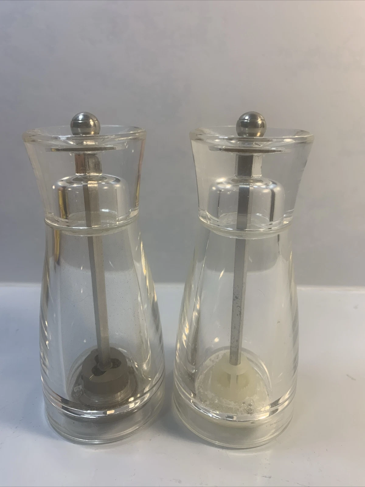 Cole and Mason Salt and Pepper Grinder Set Clear Acrylic England 5.5 inches