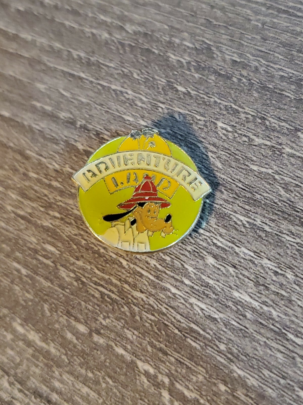 Walt Disney DISNEYLAND Adventure Land - Goofy Anniversary Pin - Retired rare fc
