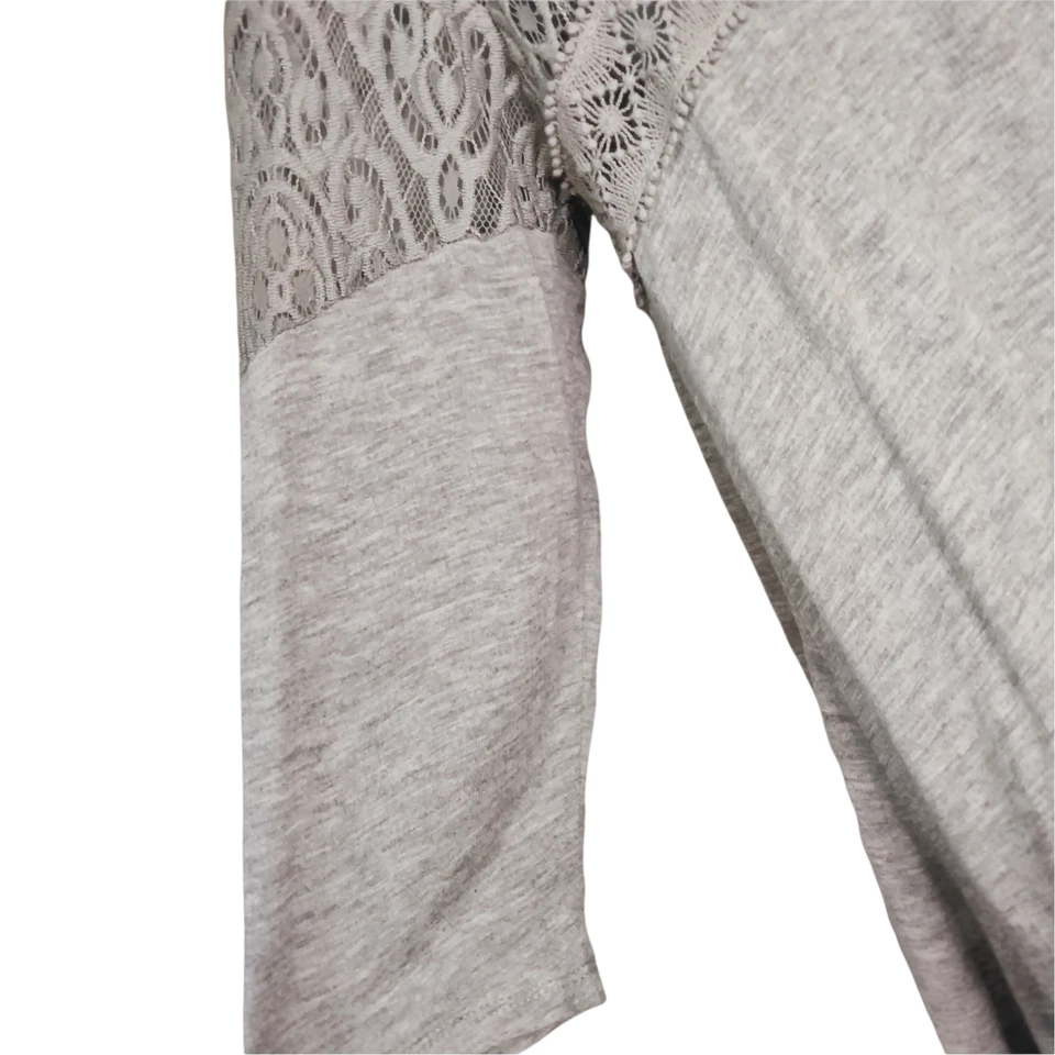 Blusa feminina sombra detalhes de crochê manga longa prata cinza tamanho M - Imagem 4 de 4