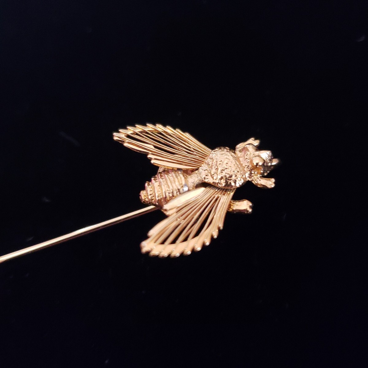 BEE STICK PIN BUMBLEBEE DESIGNER MONET RETRO COLLECTIBLE COSTUME