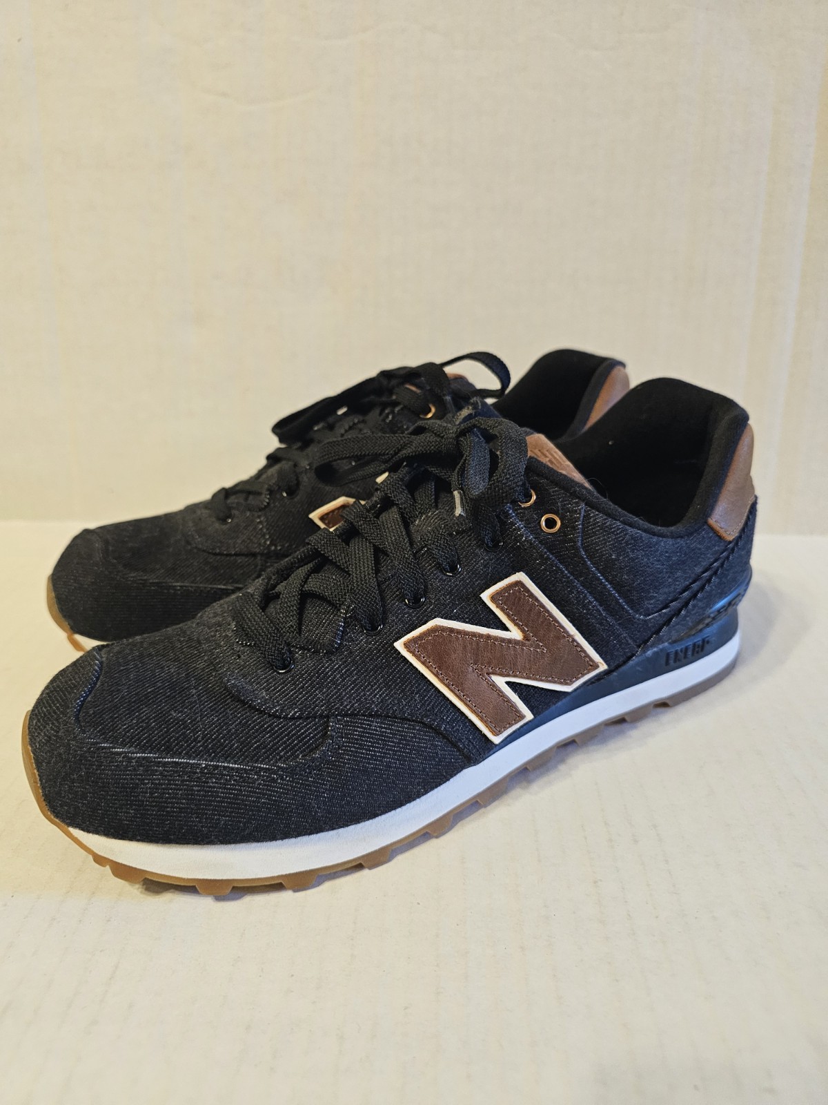 Black/gum Size 10.5