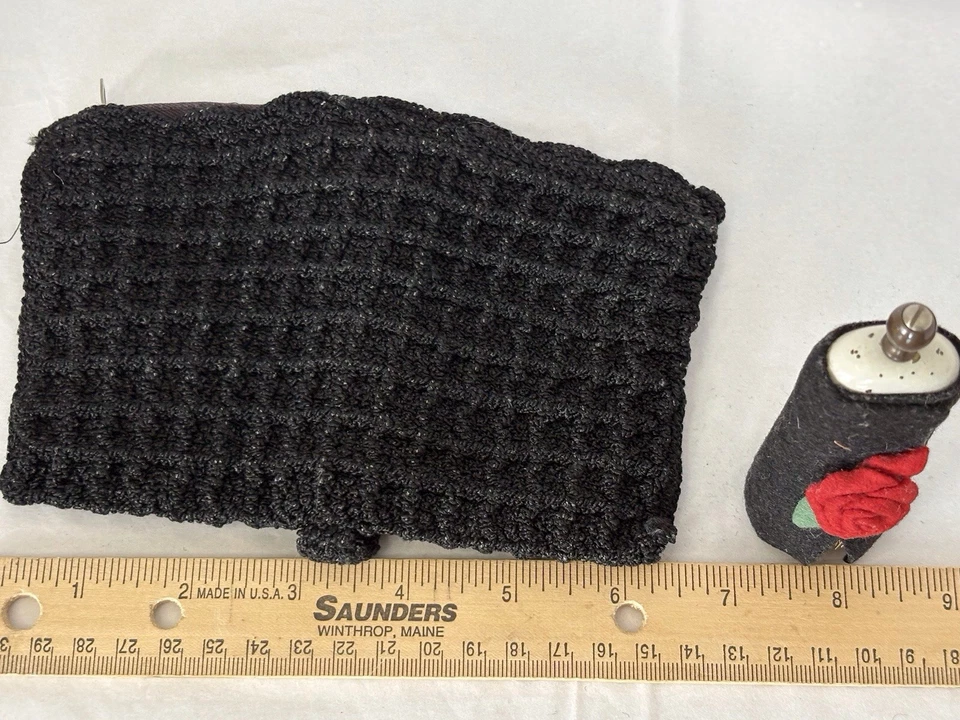 Bolso sin asas vintage de ganchillo negro y cepillo de ropa vintage para damas... ¡ACCESORIO! Foto 4 de 4