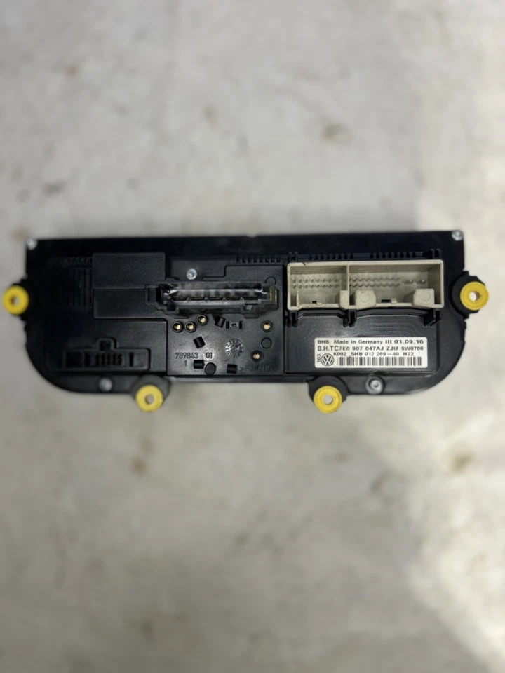 PANEL DE CONTROL DE CALEFACCIÓN DE AIRE ACONDICIONADO GENUINO VOLKSWAGEN TRANSPORTER T6 2015-2020 Foto 2 de 3