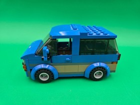 LEGO CITY: Van & Caravan Set 60117 + 2 Mini Figures