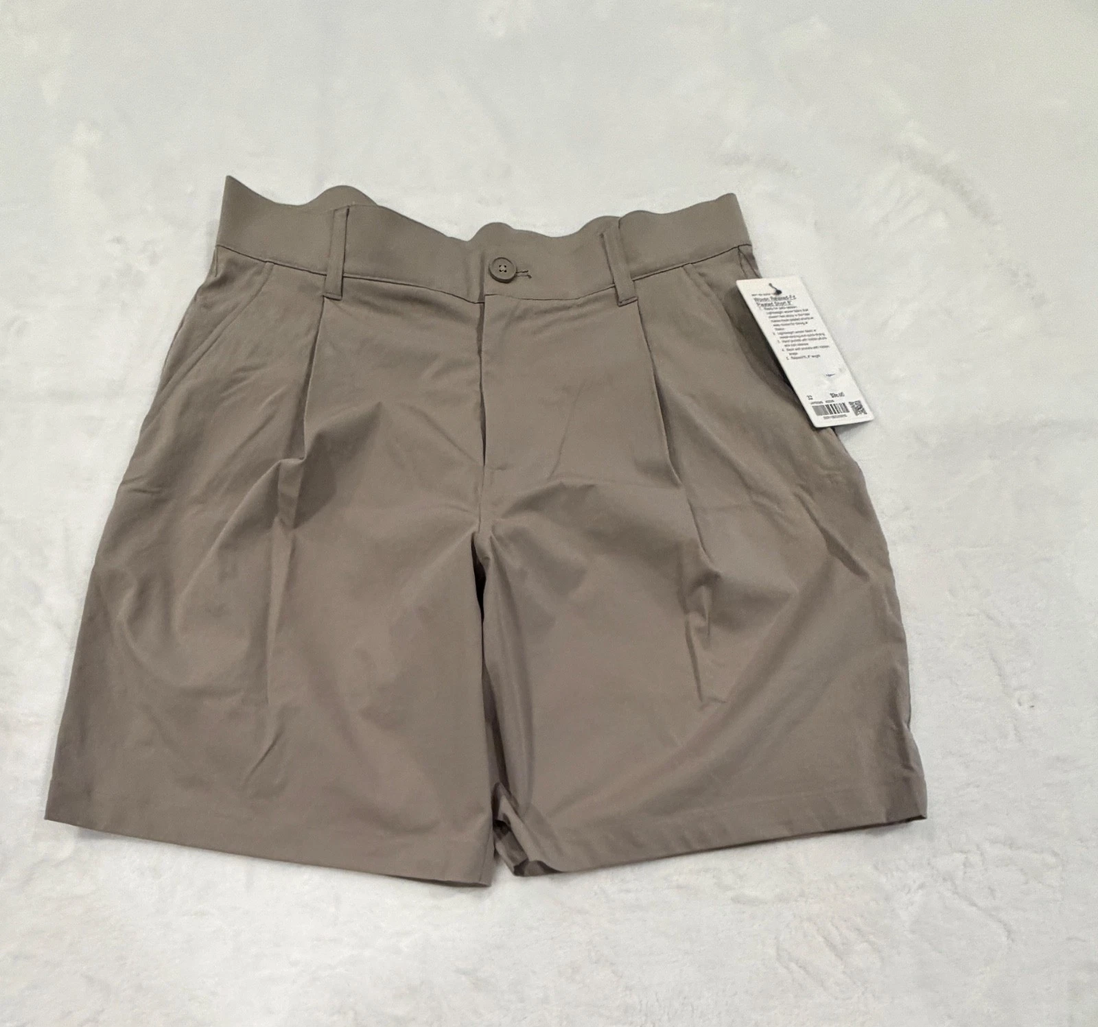 Men’s Size 32 Lululemon Woven Relaxed-Fit Pleated Short 8” Inseam WSHG