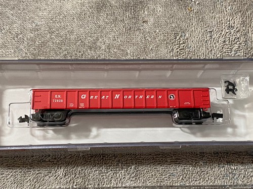 Roundhouse Products #84004 50' RTR N-Scale Great Northern Thrall Mill Gondola - Picture 2 of 8