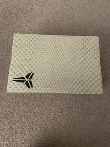 kobe bryant shoe box