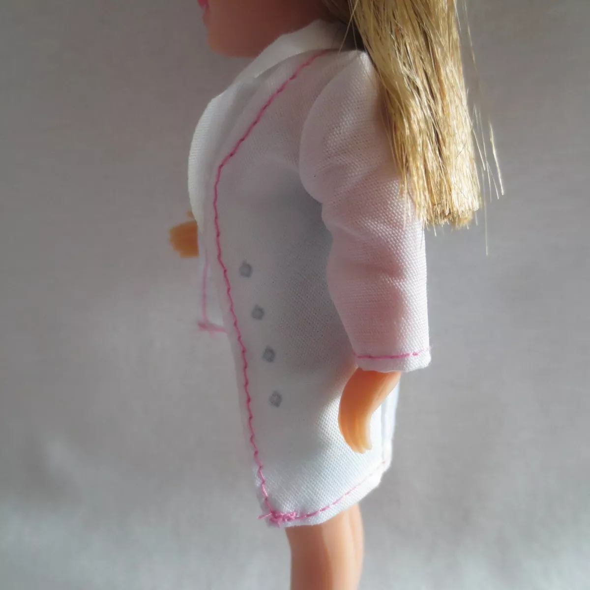 NEW 2022 Barbie Sister Chelsea I Can Be Doctor Doll Lab Coat Jacket Clothing
