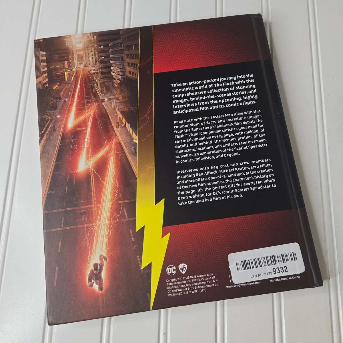 The Flash: The Official Visual Companion: Scarlet Speedster from Page to  Screen 9781647228873| eBay