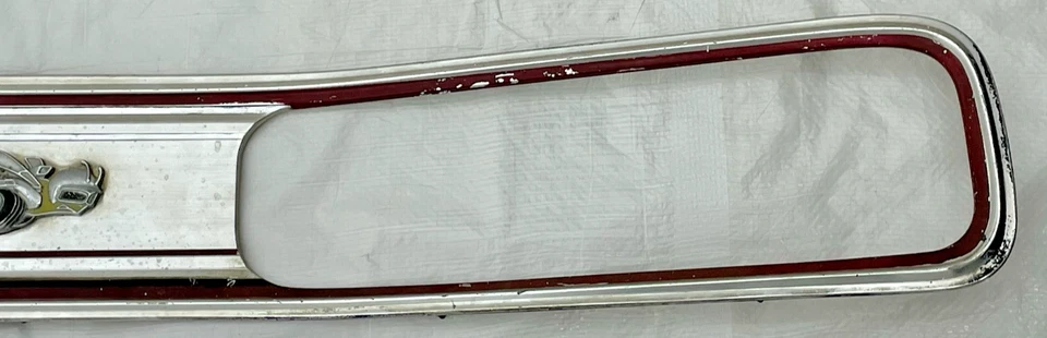 Dodge Coronet 1970 luz trasera envolvente Super Bee acabado trasero moldura Mopar Foto 4 de 4