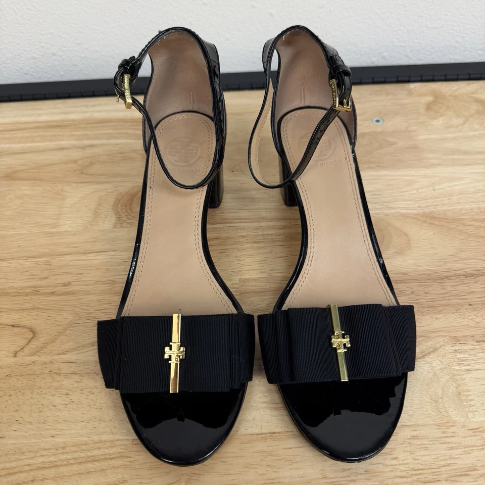 Sandalias Tory Burch Selma con lazo tacón bloque charol negras talla 8 Foto 2 de 4