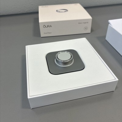 Oura Ring 4 Größe 10 Silber, Neu