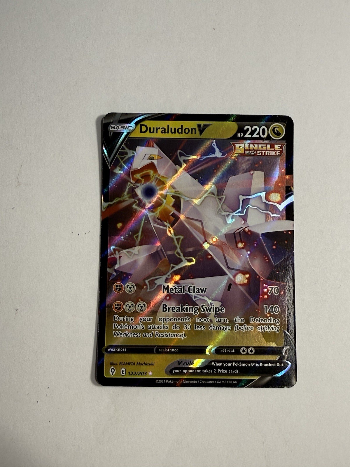 NM Duraludon V 122/203 Evolving Skies Pokemon card English