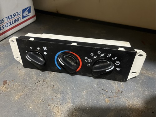 Jeep TJ Wrangler Fan Heater Temp Control Panel w AC P55056558AA 2005-2006 165086 - 第 1/2 張圖片